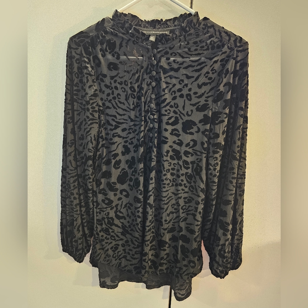 White House Black Market Animal Print Blouse Womans Size Large Petite